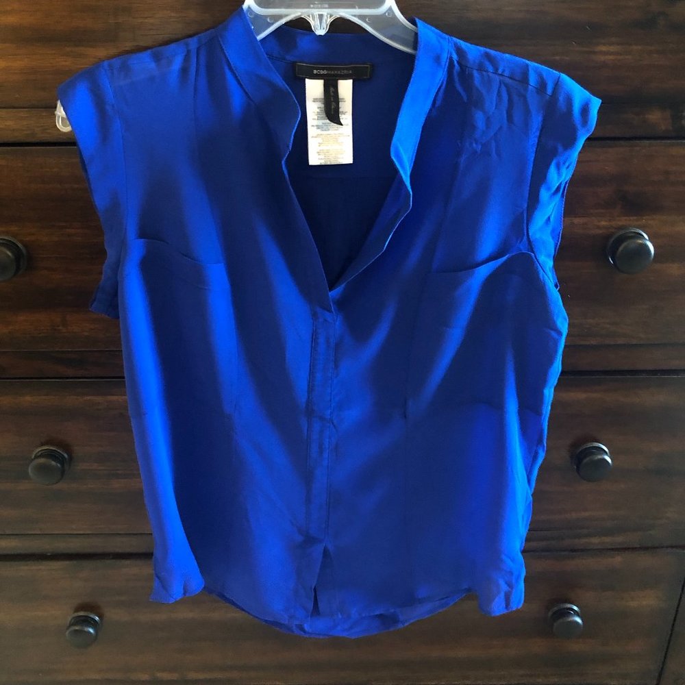 BCBG Maternity Blue Silk Sleeveless Blouse Small